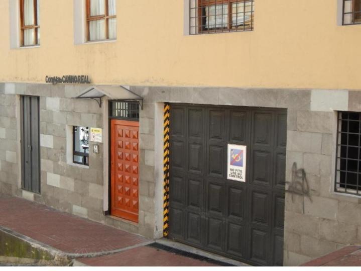 Апартаменты Apartamento Centro Historico De Кито Экстерьер фото